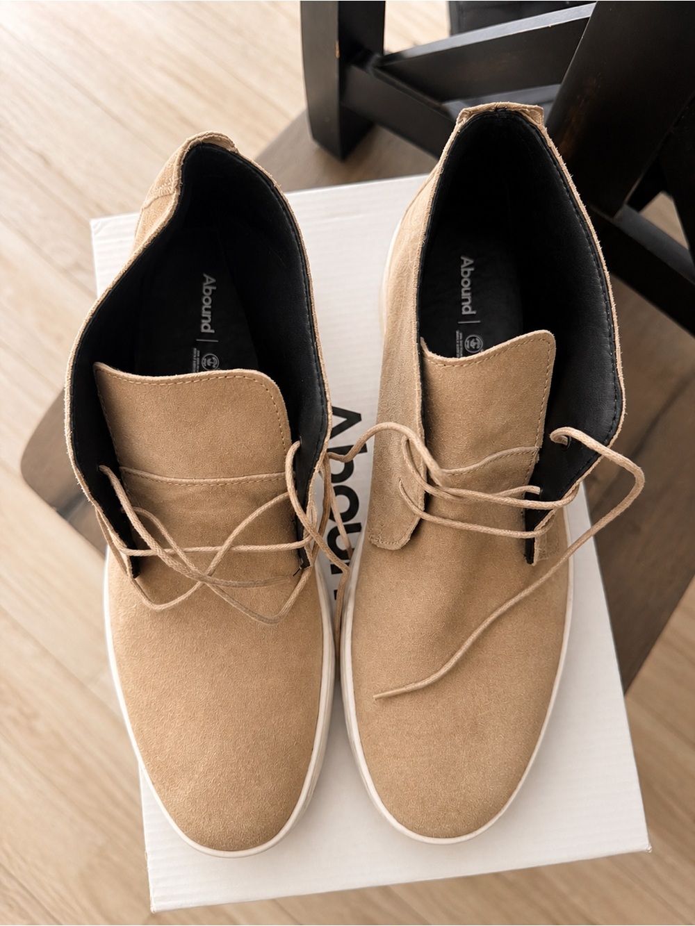 Abound Men’s Tan Suede Chukka Boots with White Sole